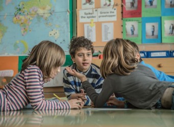 Imagen de unos niños en una clase