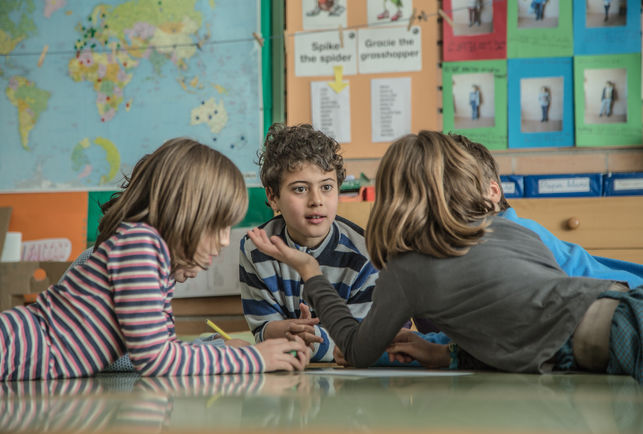 Imagen de unos niños en una clase