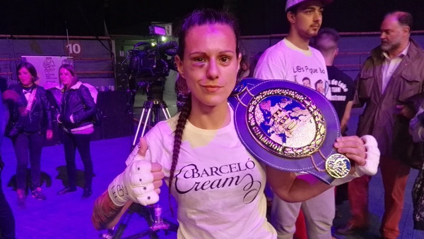 Imagen de la campeona con el cinturón