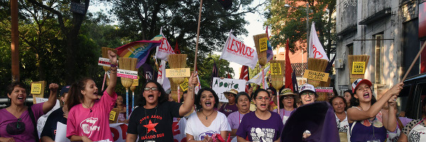 Imágenes de una manifestación por la igualdad en Asunción