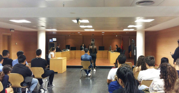 imagen de una sala de juicios
