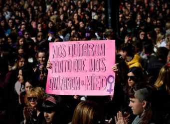 Imagen de un cartel en una manifestación feminista