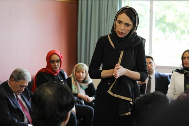 La presidenta Jacinda Ardern en un encuentro comunidad musulmana de Christchurch