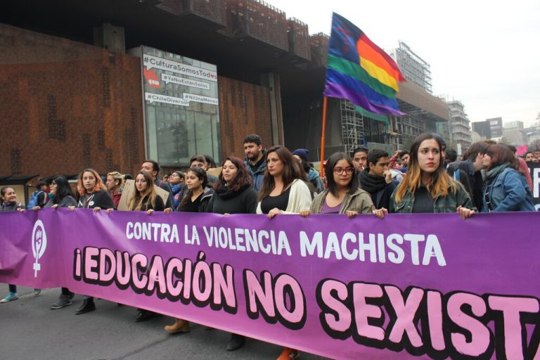 Imagen de una manifestación feminista en Chile