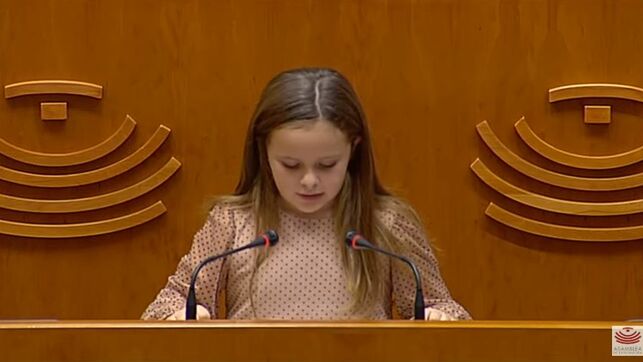 imagen de Elsa en la Asamblea de Extremadura