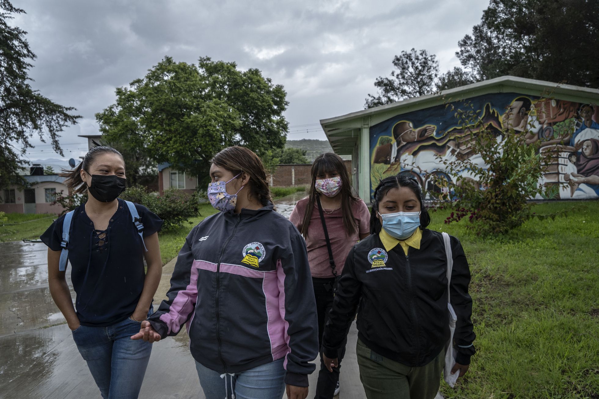 estudiantes de una escuela normal rural de Mexico