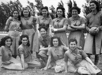 foto antigua de in equipo femenino de fútbol
