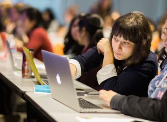 Imagen de varias mujeres en un evento de Google