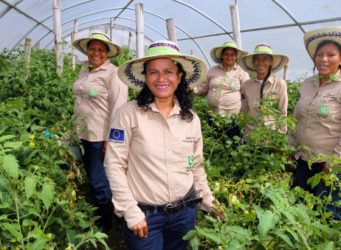 Un grupo de mujeres trabajadoras de El Salvador