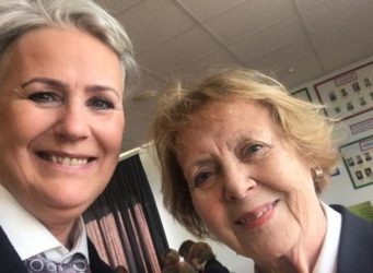 Imagen de Hanna Björg Vilhjálmsdóttir y la expresidenta de Islandia