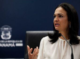 Imagen de la diplomática de Panamá Isabel de Saint Malo