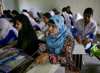 alumnas de una escuela de Banglades